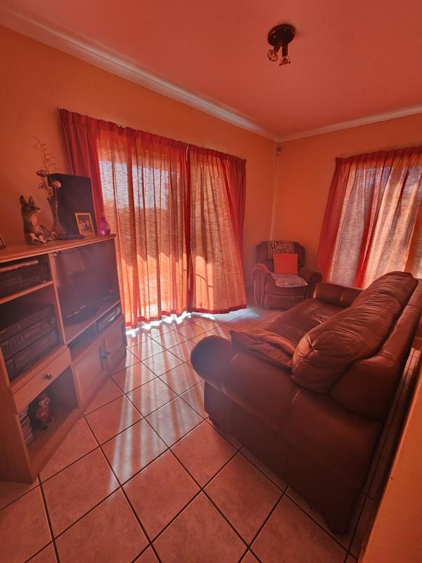 5 Bedroom Property for Sale in Parklands Western Cape